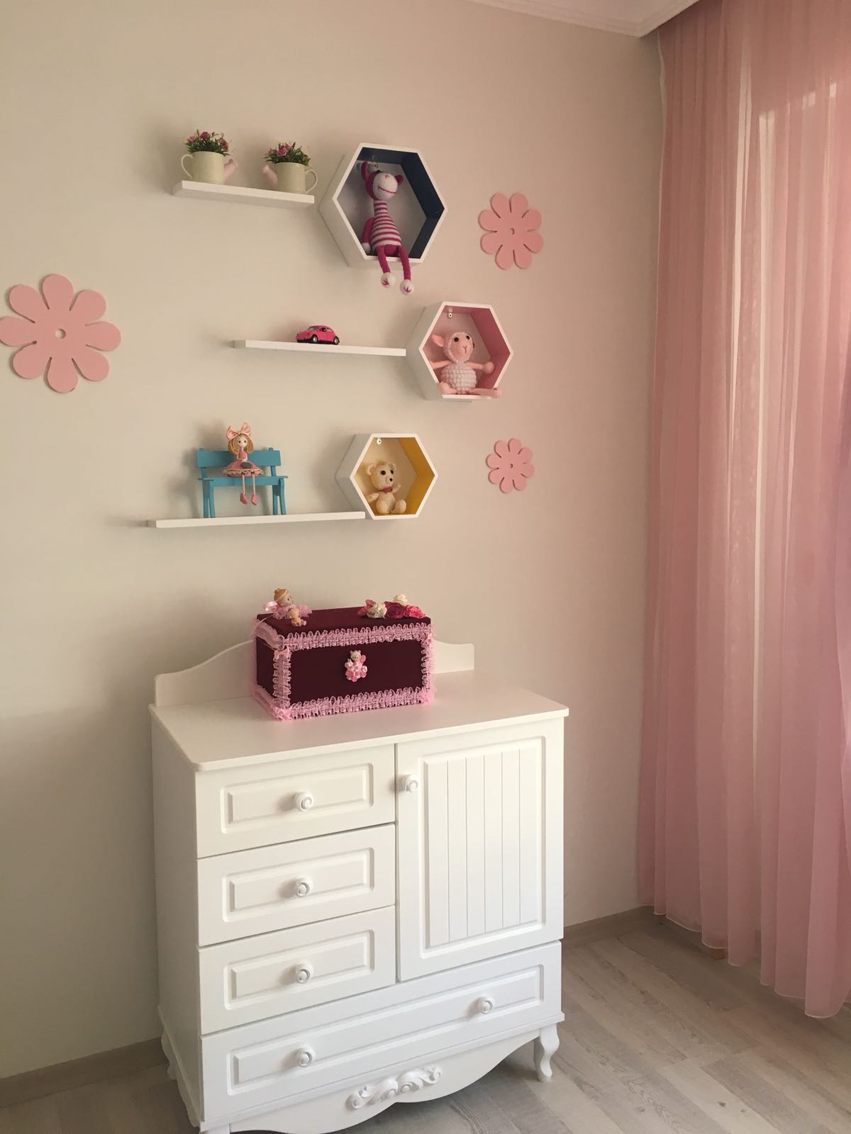 BAL PETEĞİ LAKE DUVAR RAFI