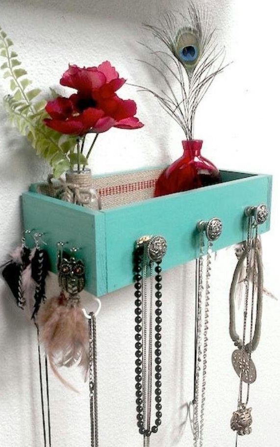 Dante Lake Duvar Rafı Takı Kutusu